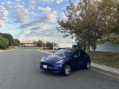 2020 Tesla Model Y Long Range  Included $4000 IRS Tax Credit With Navigation, Back Up Camera And Leather - Photo 8 - Irvine, CA 92614