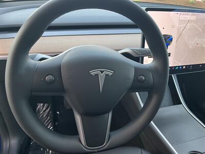 2020 Tesla Model Y Long Range  Included $4000 IRS Tax Credit With Navigation, Back Up Camera And Leather - Photo 19 - Irvine, CA 92614