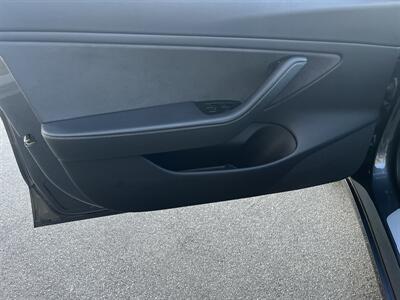 2018 Tesla Model 3 Mid Range  Included $4000 IRS Tax Credit With Navigation, Back Up Camera And Leather - Photo 26 - Irvine, CA 92614