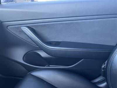 2018 Tesla Model 3 Mid Range  Included $4000 IRS Tax Credit With Navigation, Back Up Camera And Leather - Photo 22 - Irvine, CA 92614