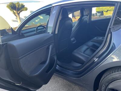2018 Tesla Model 3 Mid Range  Included $4000 IRS Tax Credit With Navigation, Back Up Camera And Leather - Photo 25 - Irvine, CA 92614
