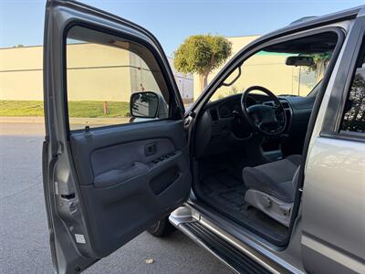 2002 Toyota 4Runner V6 Sport Edition  With New Timing Belt And Water Pump - Photo 13 - Irvine, CA 92614
