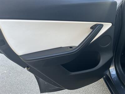 2021 Tesla Model Y Long Range  Electric Included $4000 Tax Credit With Navigation, Leather & Back Up Camera - Photo 25 - Irvine, CA 92614
