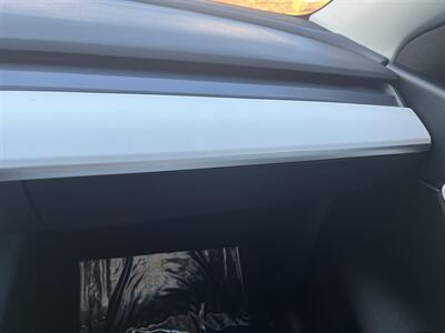 2021 Tesla Model Y Long Range  Electric Included $4000 Tax Credit With Navigation, Leather & Back Up Camera - Photo 21 - Irvine, CA 92614