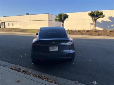 2021 Tesla Model Y Long Range  Electric Included $4000 Tax Credit With Navigation, Leather & Back Up Camera - Photo 5 - Irvine, CA 92614