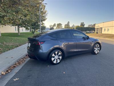 2021 Tesla Model Y Long Range  Electric Included $4000 Tax Credit With Navigation, Leather & Back Up Camera - Photo 4 - Irvine, CA 92614