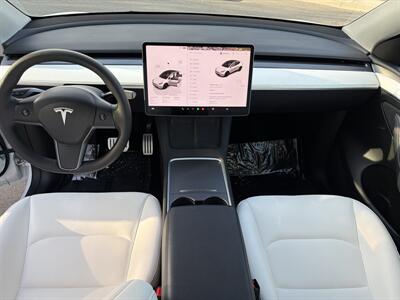 2023 Tesla Model Y Performance  With Navigation, Back Up camera & Leather - Photo 29 - Irvine, CA 92614