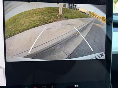2023 Tesla Model Y Performance  With Navigation, Back Up camera & Leather - Photo 27 - Irvine, CA 92614