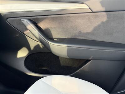 2023 Tesla Model Y Performance  With Navigation, Back Up camera & Leather - Photo 24 - Irvine, CA 92614