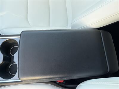 2023 Tesla Model Y Performance  With Navigation, Back Up camera & Leather - Photo 22 - Irvine, CA 92614