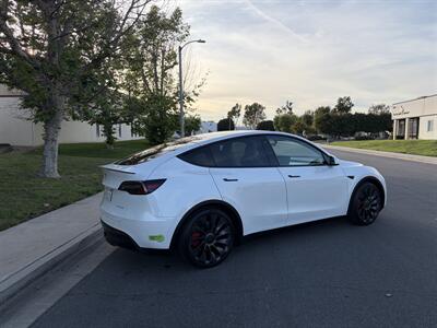 2023 Tesla Model Y Performance  With Navigation, Back Up camera & Leather - Photo 4 - Irvine, CA 92614