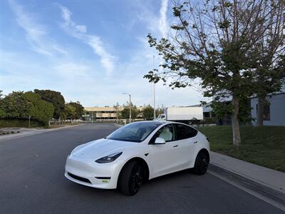 2023 Tesla Model Y Performance  With Navigation, Back Up camera & Leather - Photo 33 - Irvine, CA 92614