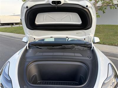 2023 Tesla Model Y Performance  With Navigation, Back Up camera & Leather - Photo 31 - Irvine, CA 92614