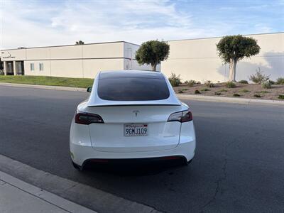 2023 Tesla Model Y Performance  With Navigation, Back Up camera & Leather - Photo 5 - Irvine, CA 92614