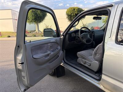 2004 Toyota Tacoma PreRunner V6 Double Cab With New Timing Belt And Water Pump - Photo 12 - Irvine, CA 92614