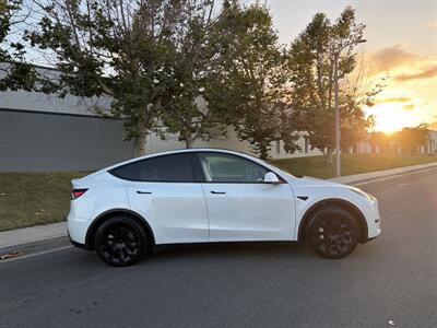 2021 Tesla Model Y Standard Range Electric With Navigation, Leather And Back up Camera - Photo 2 - Irvine, CA 92614