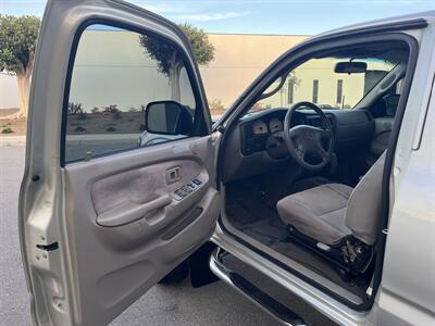 2004 Toyota Tacoma PreRunner V6 Double Cab Timing Belt Has Been Replaced - Photo 13 - Irvine, CA 92614