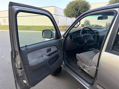 2002 Toyota 4Runner SR5 - Photo 14 - Irvine, CA 92614