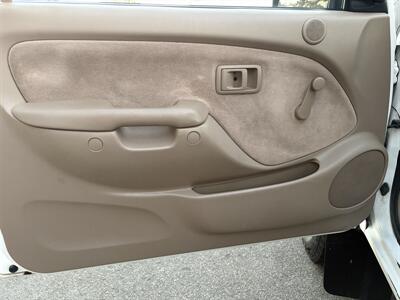2001 Toyota Tacoma 2dr Standard Cab V4 4WD Manual Transmission - Photo 13 - Irvine, CA 92614