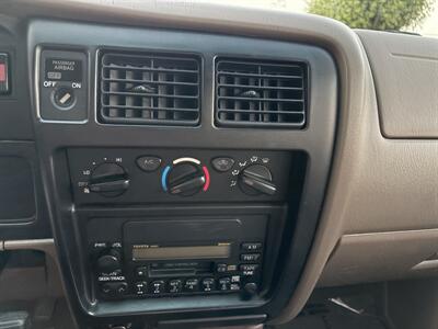 2001 Toyota Tacoma 2dr Standard Cab V4 4WD Manual Transmission - Photo 18 - Irvine, CA 92614