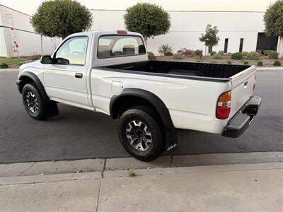 2001 Toyota Tacoma 2dr Standard Cab V4 4WD Manual Transmission - Photo 9 - Irvine, CA 92614