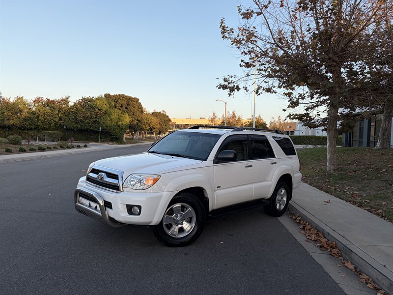 2007 Toyota 4Runner SR5  V6 Timing Chain Low Miles - Photo 1 - Irvine, CA 92614