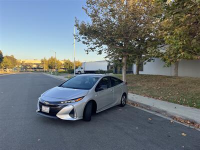 2019 Toyota Prius Prime Plus  Plug in Included Tax Credit with Navigation & Back Up Camera - Photo 31 - Irvine, CA 92614