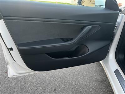 2020 Tesla Model 3 Long Range AWD Dual Motor With Navigation, Back Up Camera And Leather - Photo 13 - Irvine, CA 92614