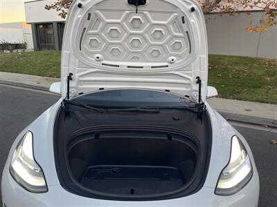 2020 Tesla Model 3 Long Range AWD Dual Motor With Navigation, Back Up Camera And Leather - Photo 32 - Irvine, CA 92614