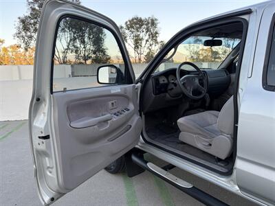 2002 Toyota Tacoma PreRunner Double Cab With New Timing Belt And Water Pump - Photo 13 - Irvine, CA 92614