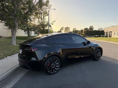 2021 Tesla Model Y Performance With Navigation, Back Up Camera And Leather - Photo 4 - Irvine, CA 92614