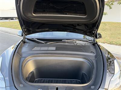 2021 Tesla Model Y Performance With Navigation, Back Up Camera And Leather - Photo 14 - Irvine, CA 92614