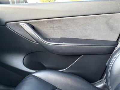 2021 Tesla Model Y Performance With Navigation, Back Up Camera And Leather - Photo 25 - Irvine, CA 92614