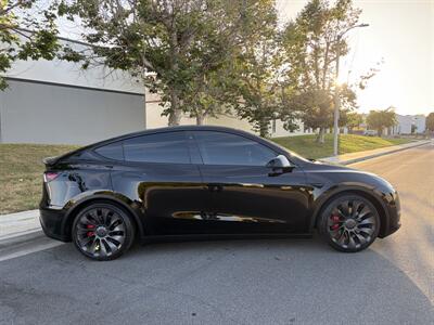 2021 Tesla Model Y Performance With Navigation, Back Up Camera And Leather - Photo 2 - Irvine, CA 92614
