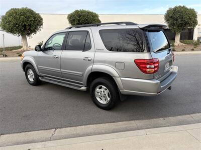 2001 Toyota Sequoia Limited 4WD With New Timing Belt & Water Pump - Photo 10 - Irvine, CA 92614