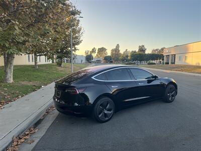 2018 Tesla Model 3 Long Range  Included $4000 IRS Tax Credit With Navigation, Back Up Camera And Leather - Photo 4 - Irvine, CA 92614