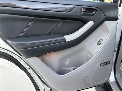 2006 Toyota 4Runner Limited V6 With Leather, Sun Roof - Photo 25 - Irvine, CA 92614