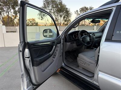 2006 Toyota 4Runner Limited V6 With Leather, Sun Roof - Photo 13 - Irvine, CA 92614