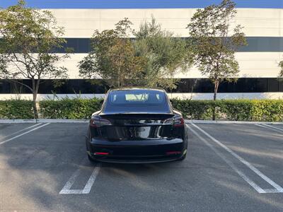 2018 Tesla Model 3 Long Range  Included $4000 IRS Tax Credit With Navigation, Back Up Camera And Leather - Photo 5 - Irvine, CA 92614