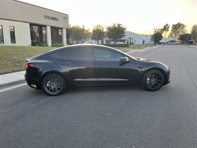 2018 Tesla Model 3 Long Range  Included $4000 IRS Tax Credit With Navigation, Back Up Camera And Leather - Photo 12 - Irvine, CA 92614