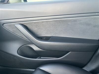 2018 Tesla Model 3 Long Range  Included $4000 IRS Tax Credit With Navigation, Back Up Camera And Leather - Photo 22 - Irvine, CA 92614