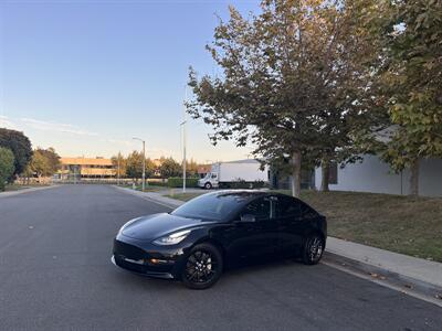 2018 Tesla Model 3 Long Range  Included $4000 IRS Tax Credit With Navigation, Back Up Camera And Leather - Photo 1 - Irvine, CA 92614