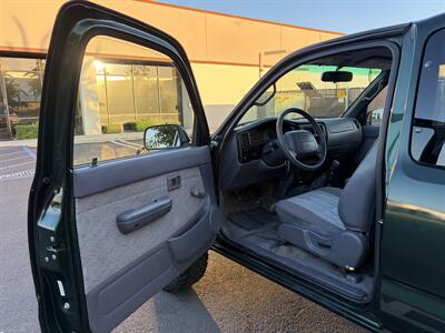 1999 Toyota Tacoma 4WD V6 2dr Manual Transmission Timing Belt Has Been Changed - Photo 13 - Irvine, CA 92614