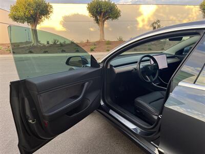 2018 Tesla Model 3 Long Range  With Navigation, Back Up Camera And Leather - Photo 15 - Irvine, CA 92614