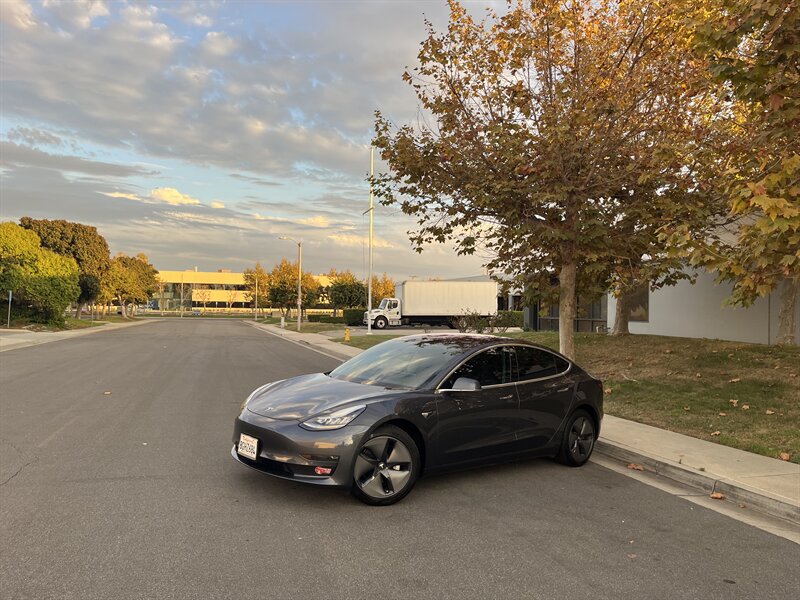 2018 Tesla Model 3 Long Range With Navigation, Back Up Camera And Leather - Photo 1 - Irvine, CA 92614