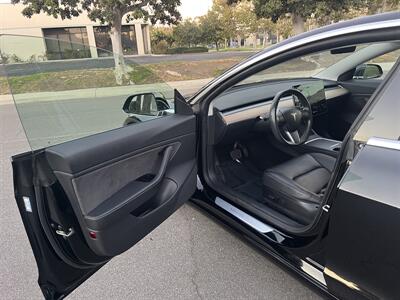 2018 Tesla Model 3 Mid Range  Included $4000 IRS Tax Credit With Navigation, Back Up Camera And Leather - Photo 13 - Irvine, CA 92614
