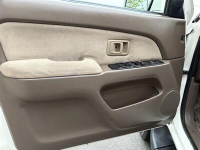 2001 Toyota 4Runner 4WD SR5  With New Timing Belt And Water Pump - Photo 14 - Irvine, CA 92614