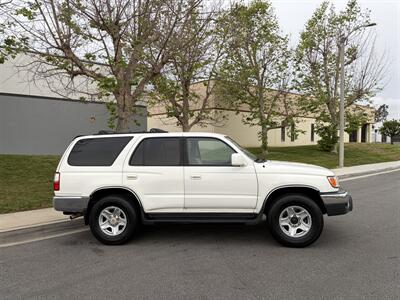 2001 Toyota 4Runner 4WD SR5  With New Timing Belt And Water Pump - Photo 2 - Irvine, CA 92614