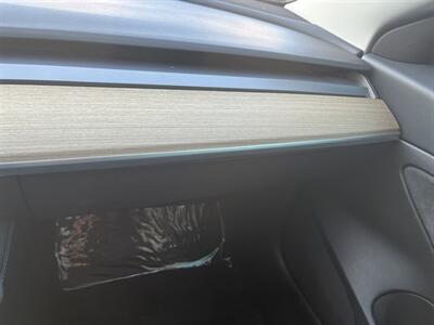 2021 Tesla Model 3 Standard Range Plus  Included $4000 IRS Tax Credit With Navigation, Back Up Camera And Leather - Photo 24 - Irvine, CA 92614