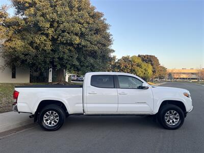 2017 Toyota Tacoma SR5 V6 Double Cab  Timing Chain Low Miles - Photo 8 - Irvine, CA 92614